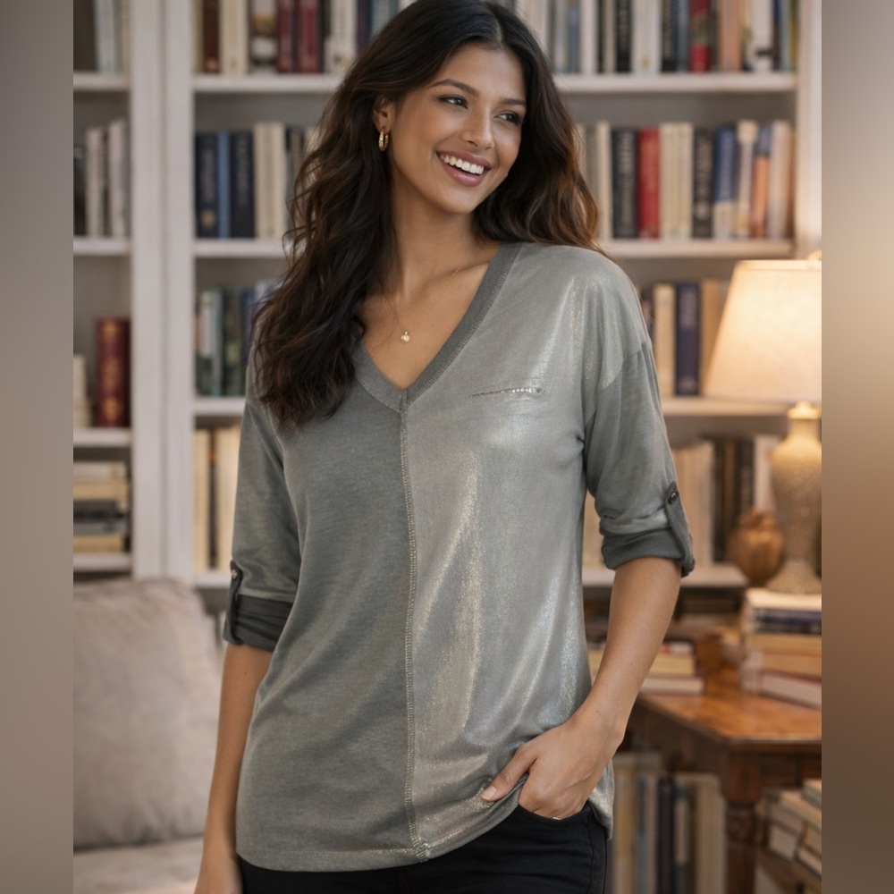 Flora Ashley Grey Metallic Split Tee | Made in Italy | Size M